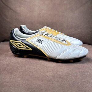 Umbro SX Valor III-LG A-GR football boots...